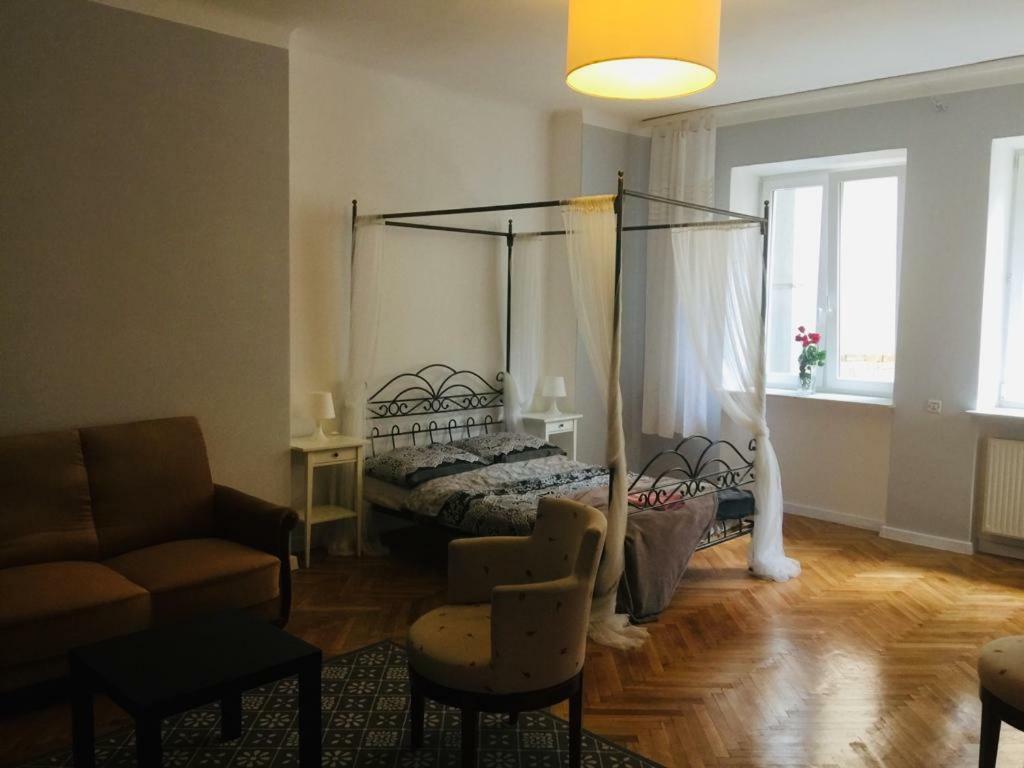 Appartamento Warszawa, Centrum, Wiejska 15, Kamienica Esterno foto